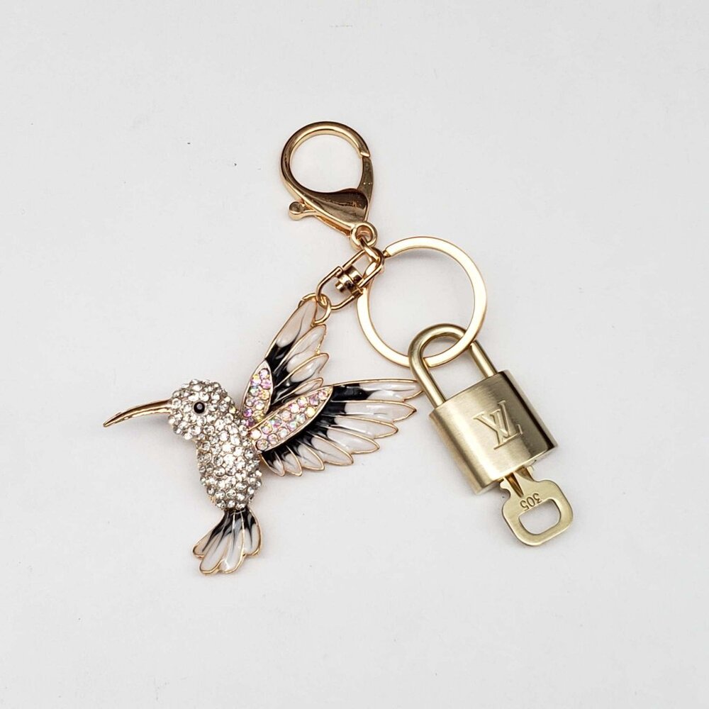 Authentic Louis Vuitton Gold Padlock 🔑 Unbranded Bird Keychain Bag Charm LV